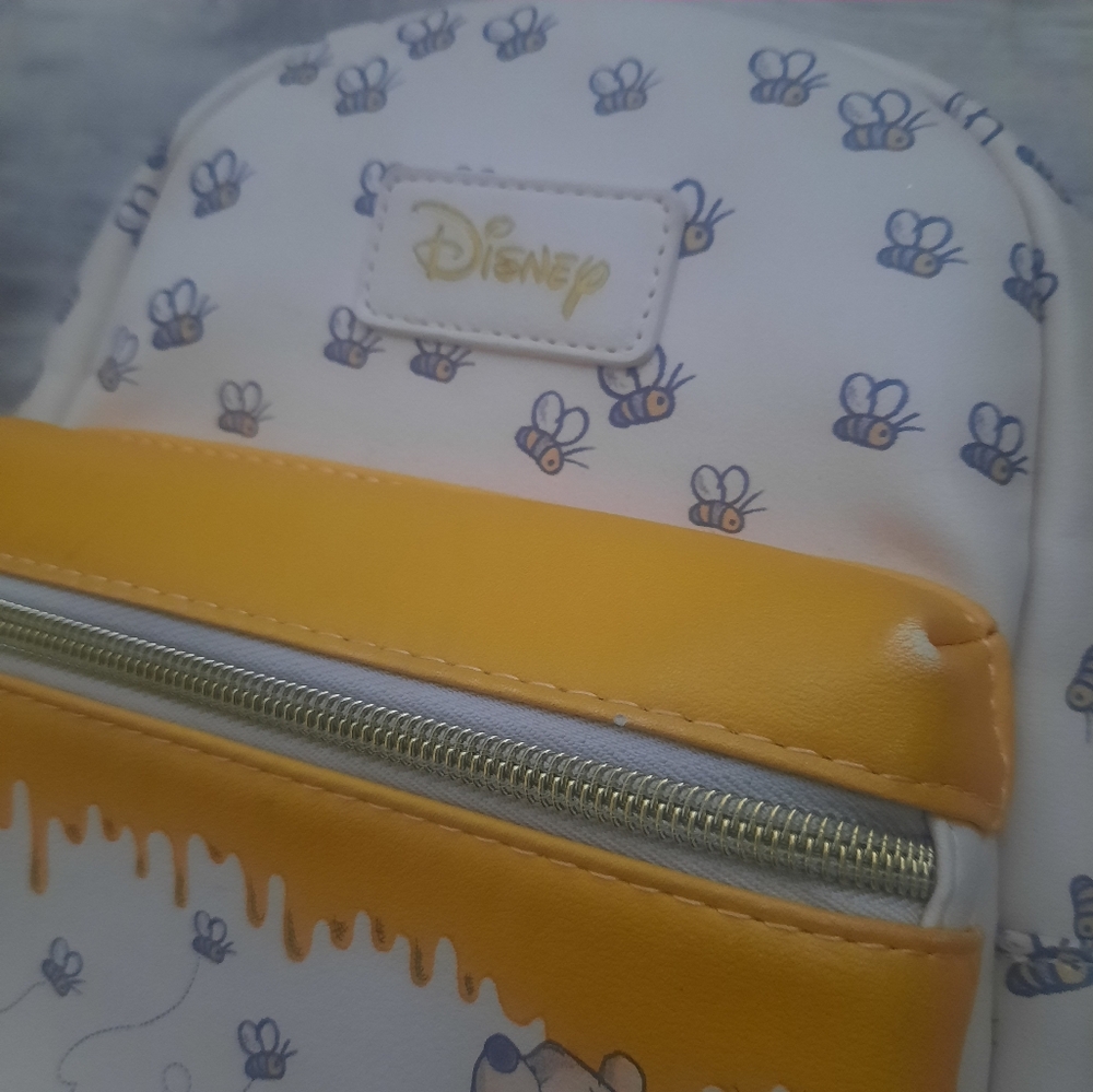Loungefly Winnie-the-Pooh Backpack - Picture 5 of 9
